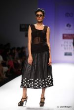 Model walk the ramp for Raj Shroff Show at Wills Lifestyle India Fashion Week 2012 day 5 on 10th Oct 2012 (180).JPG